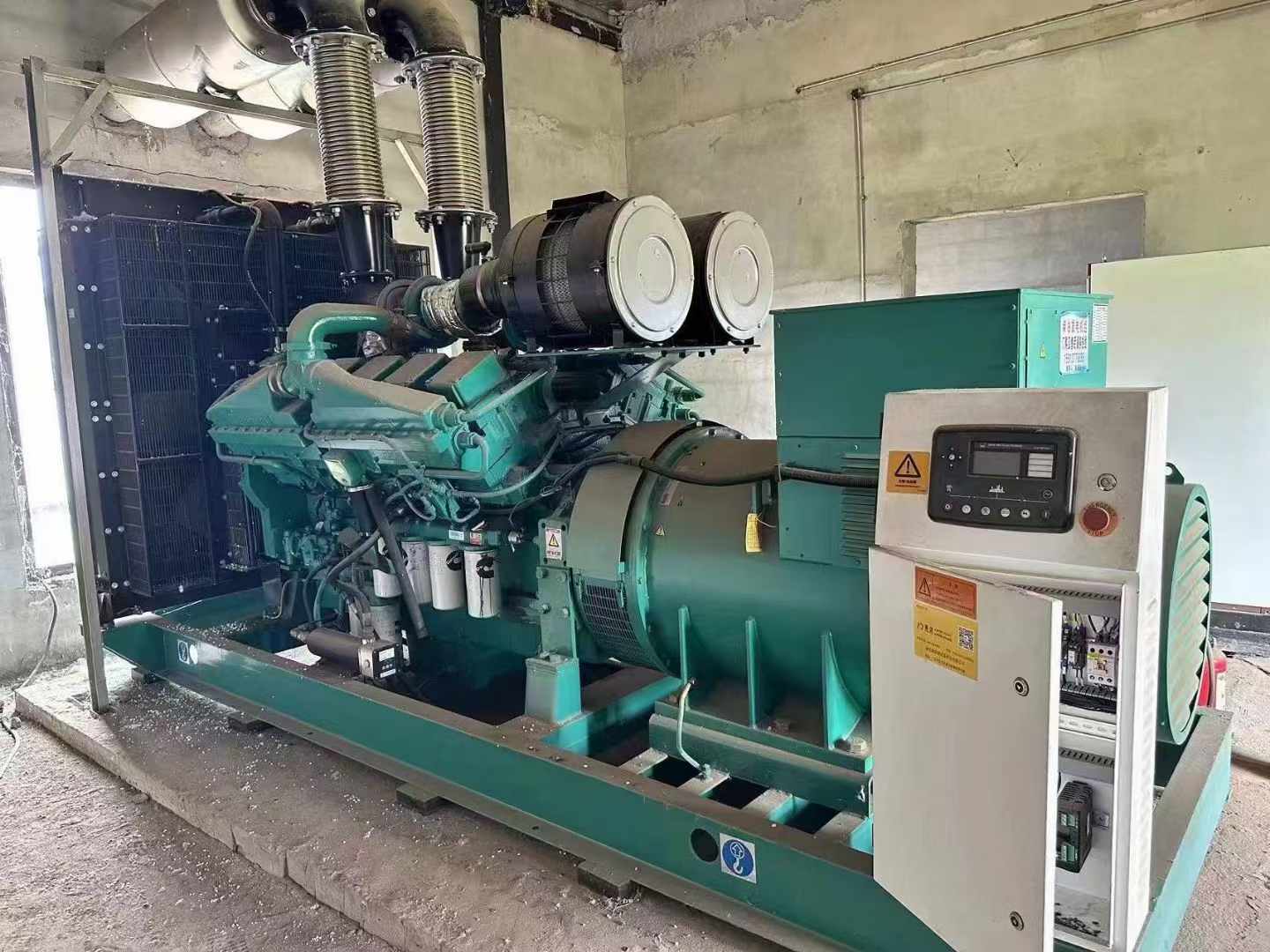 西乡塘无功补偿装置的性能评估需要考虑哪些因素？