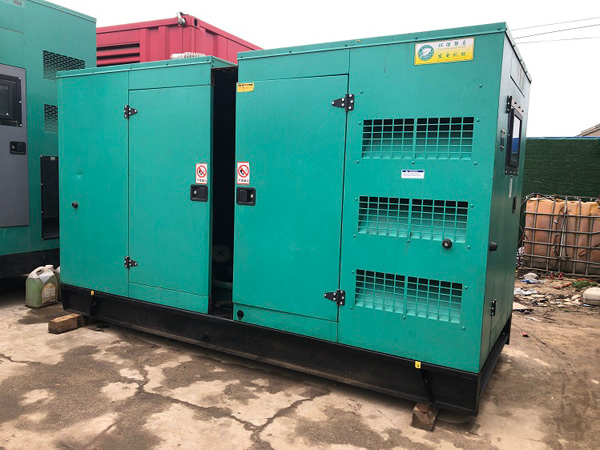 西乡塘怎样合理控制磷酸铁锂蓄电池的充放电倍率以延长其使用寿命？